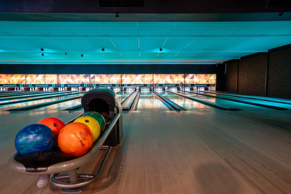 The full row of sixteen ten-pin lanes at Bendigo Bowl